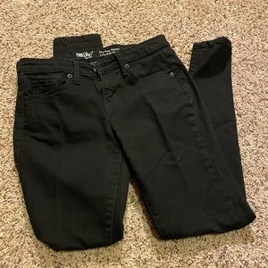 Women’s black pants